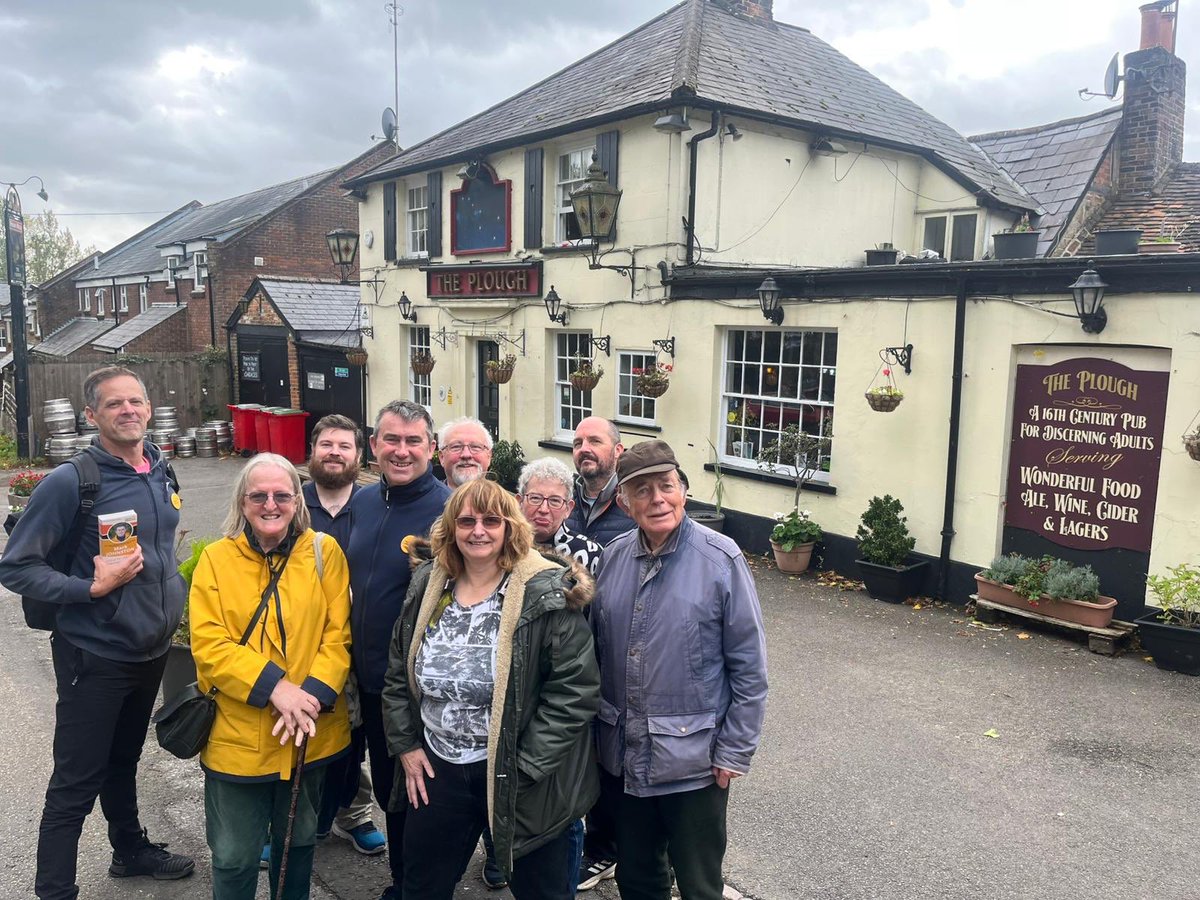 ReigateLibDems's tweet image. The Meadvale & St.John’s by-election is less than two weeks away & our team was busy braving the gusty conditions yesterday to talk to as many residents as possible
On October 16th vote 🗳️ for local champion Mark Johnston
#VoteLibDem