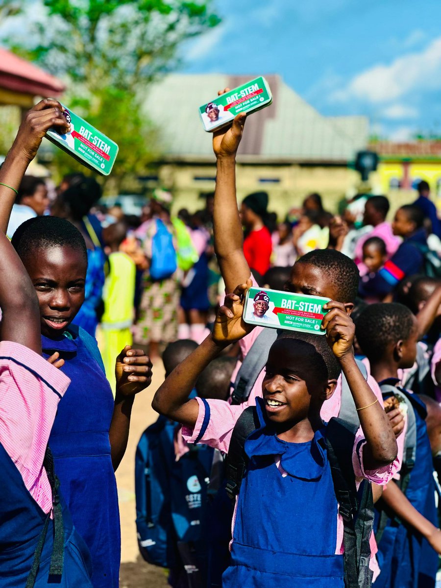 IdrisAOni1's tweet photo. "Through President Bola Ahmed Tinubu,
I remain committed to inspire growth through Community Engagement and Mentorship, to leave a formidable Education legacy for our children and future.
Thank you PBAT!!!"
Hon, Moremi Ojudu.
#CommunityFirst
#CommunityEngagement
##BATSTEM
Kudos to madam @moremiojudu