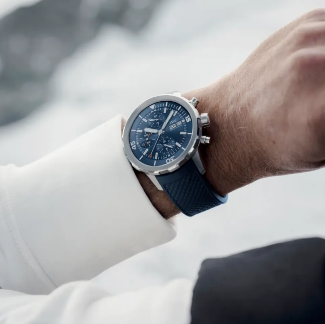 Stainless steel IWC Schaffhausen Aquatimer Chronograph, automatic movement, 44mm blue luminescent dial, with quick-change blue rubber strap.

Discover it here: rudells.com/iwc-aquatimer-…

#IWC #AquatimerChronograph #Rudells