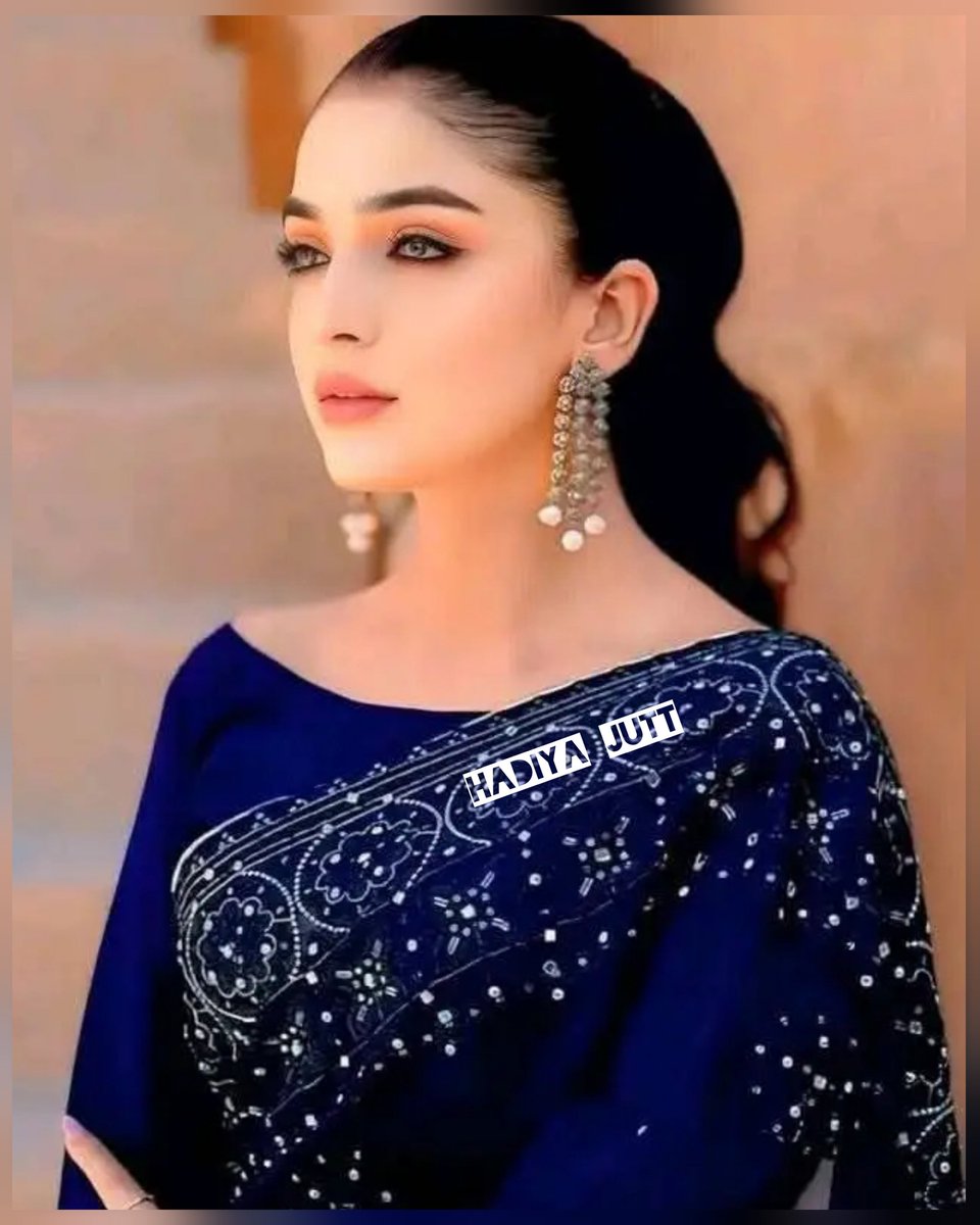 اتنا روٹھ گیا ہے وہ مجھ سے 
جیسے کسی اور نے منا لیا ہو💔