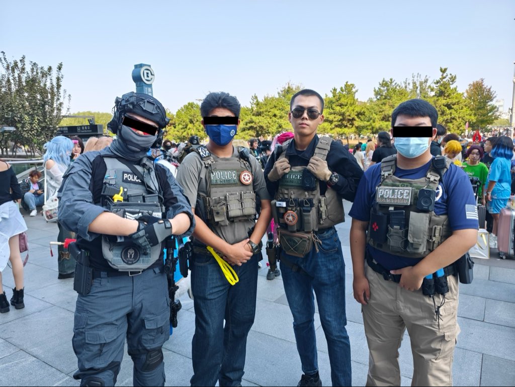 12combo_1's tweet image. CTSFO SE 2021-2023 
#CTSFO #LawEnforcement #UKPolice 
呼号Z21
缺个这辈子都不可能找到的盔罩和C2R的头盔包……算是个遗憾。

2025.10.02/in Beijing