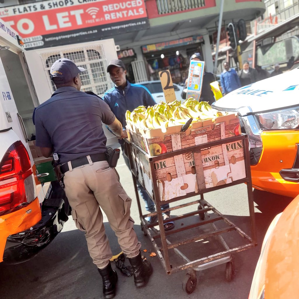 Jo'burg Metro Police Department - JMPD tweet media