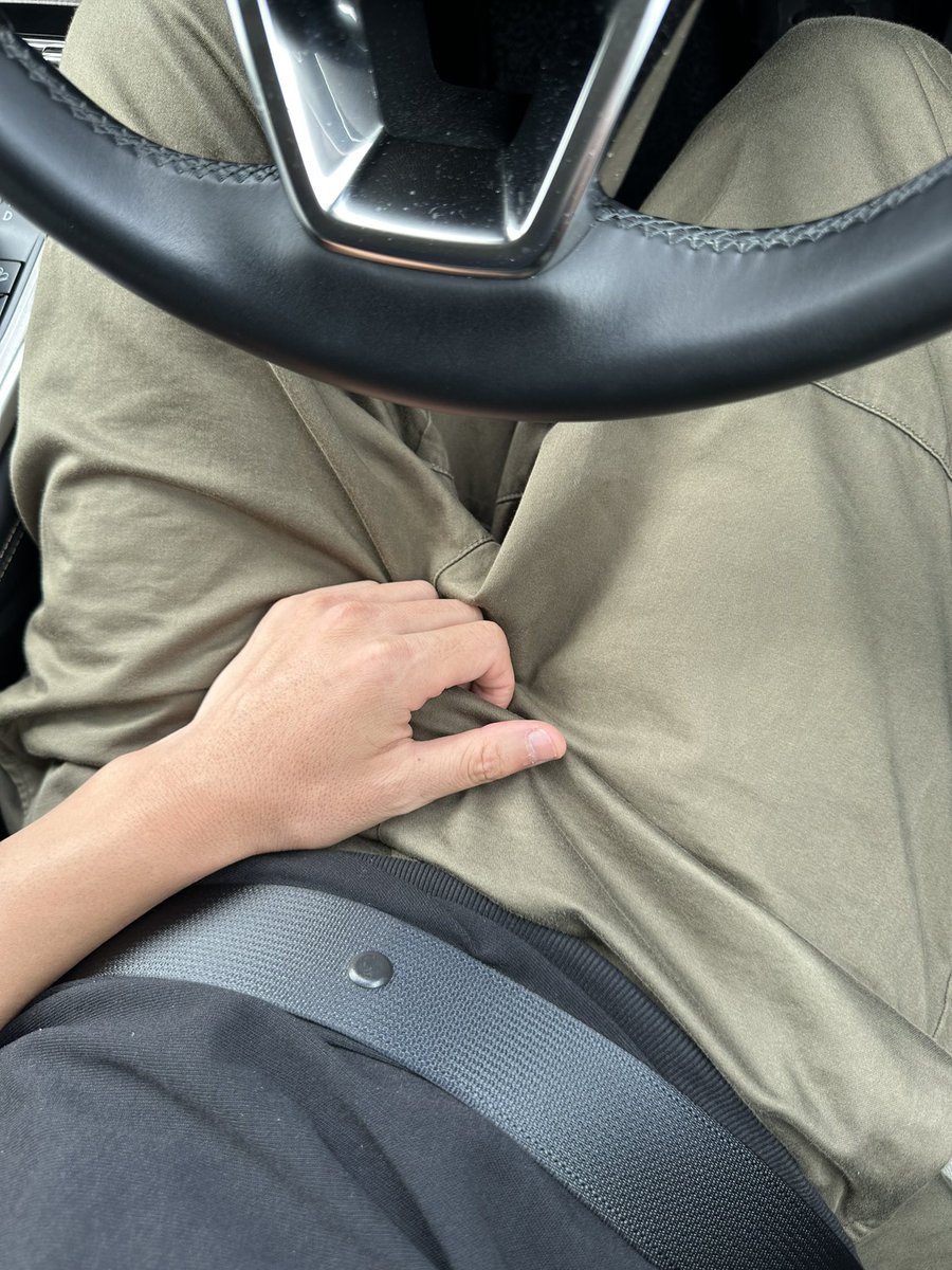 運転中、触ってること多い