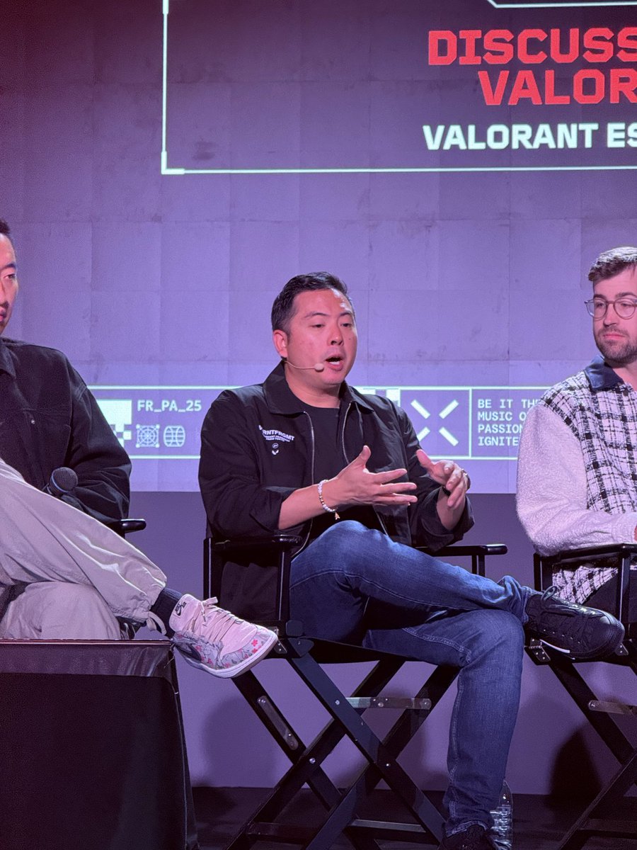 VALORANT Esports Fireside Chat @ Fan Fest
With <a href="/lhfaria/">Leo Faria</a> <a href="/RiotPanzzzzz/">Bill Pan</a> <a href="/meisohm/">ohm srukhosit</a> <a href="/rileyurk/">Riley Yurk</a>
