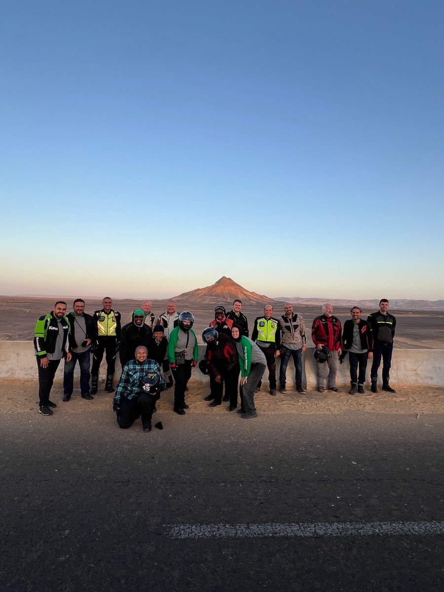 CrossEgypt's tweet image. The start of Day 4.
On our way to Dakhla Oasis. Riders couldn’t resist the beautiful scenery of the black desert! 
#CrossEgyptChallenge #CEC2025 #ExperienceEgypt #FIM