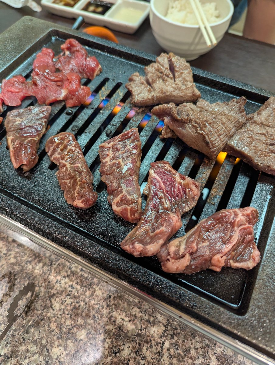 友人らとめちゃくちゃ久しぶりに食べ放題来ました〜⤴️
１００分食べまくります🔥⤴️
#焼肉　#食べ放題