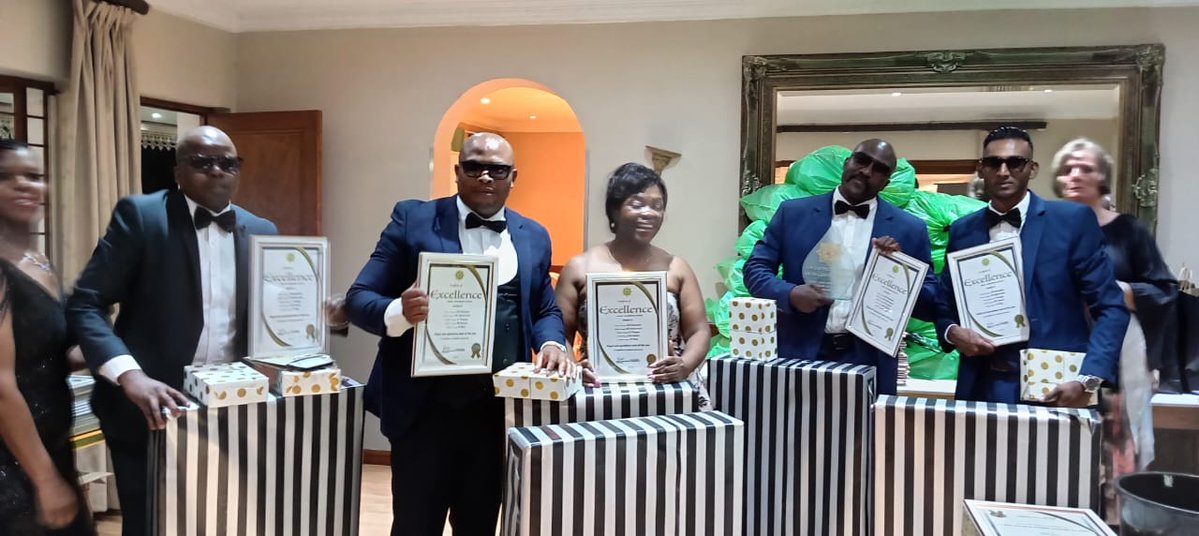 SAPoliceService's tweet image. #sapsGP #SAPS in the Johannesburg District hosted the District&apos;s #ExcellenceAwards on 03/10. The prestigious #SAPSAwards ceremony was held to recognise and honour SAPS members  for #ServiceExcellence. ME
saps.gov.za/newsroom/msspe…