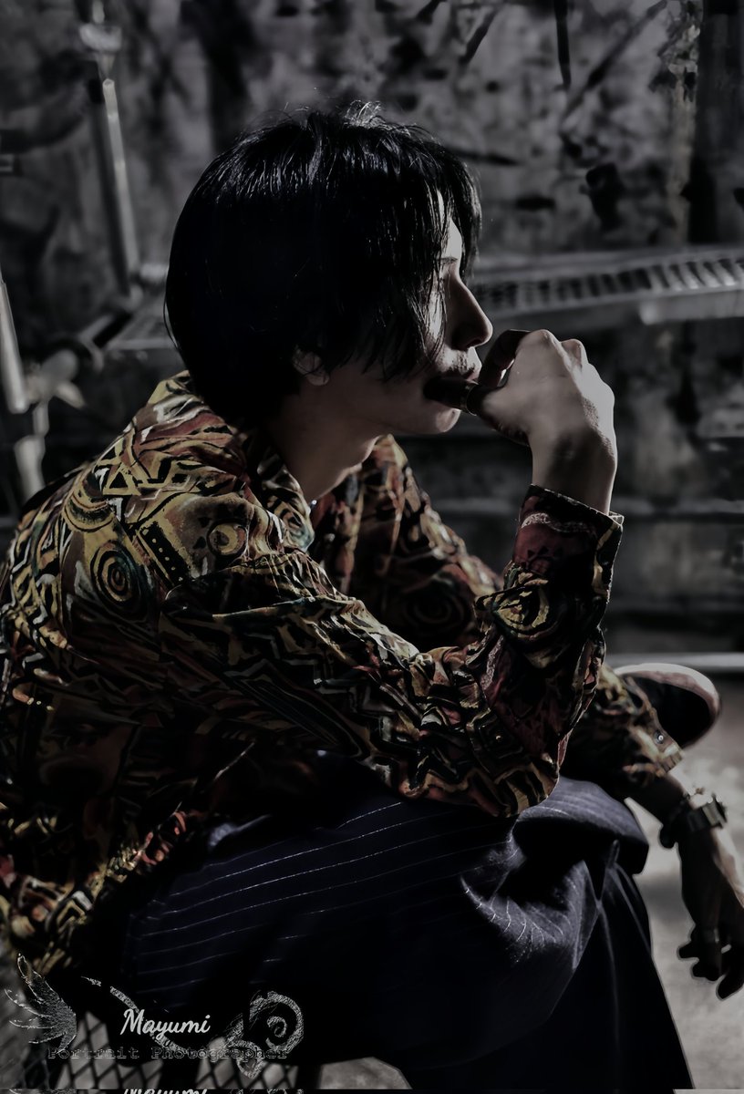 撮影させていただきました📷

model
kuro
instagram.com/kuro_dread?igs…
📷
Mayumi
<a href="/kuro_dread_96/">クロ</a>

ᵗʱᵃᵑᵏˢ𖤐₊

#メンズポートレート
#ポートレート好きな人と繋がりたい 
#ポートレート撮影