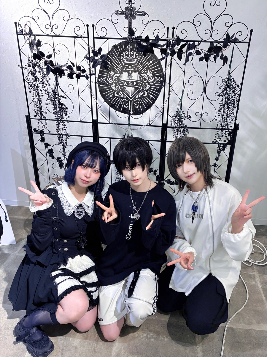 本日もご来店ありがとうございました˖ ࣪⊹

Cr∞m一部商品完売しております。
完売商品につきましては7日再入荷予定です🌙

新作商品の受注は全て承っておりますのでお気軽にお問い合わせください︎︎︎︎∔∔