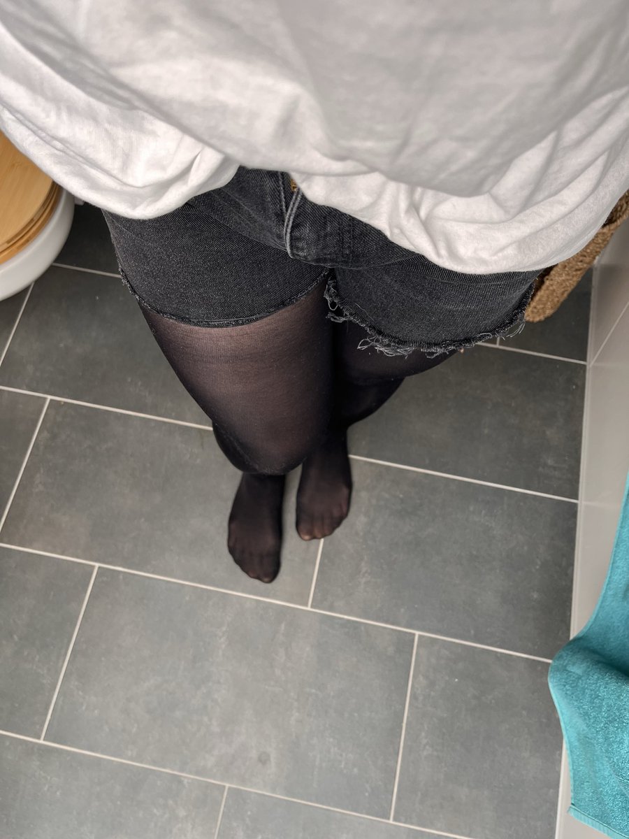 FlatspotE's tweet photo. Sonntagoutfit #crossdresser #menintights #femboy #pantyhoselove https://t.co/3FeGbUcMgU