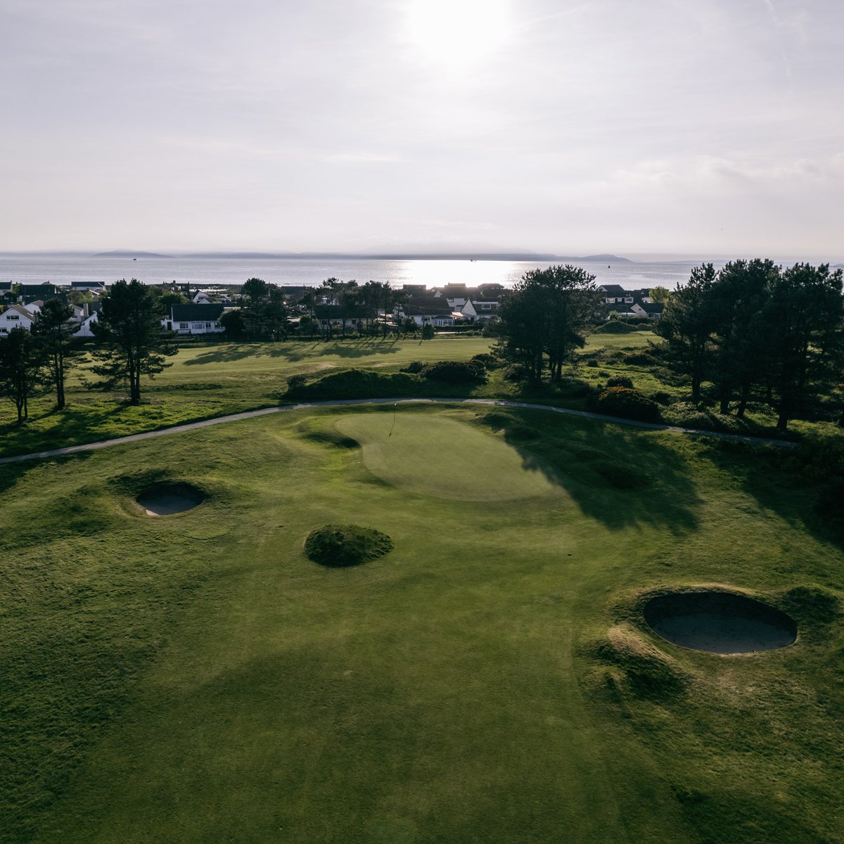 Barassie_KBGC's tweet image. Story Time: Why Kilmarnock (Barassie)

In 1887, 14 visionary men gathered at the George Hotel in Kilmarnock, laying the foundation for the club and building 9 holes.

Then in 1894 new land was secured at Barassie just 9 miles west, enabling links golf and better access by rail.