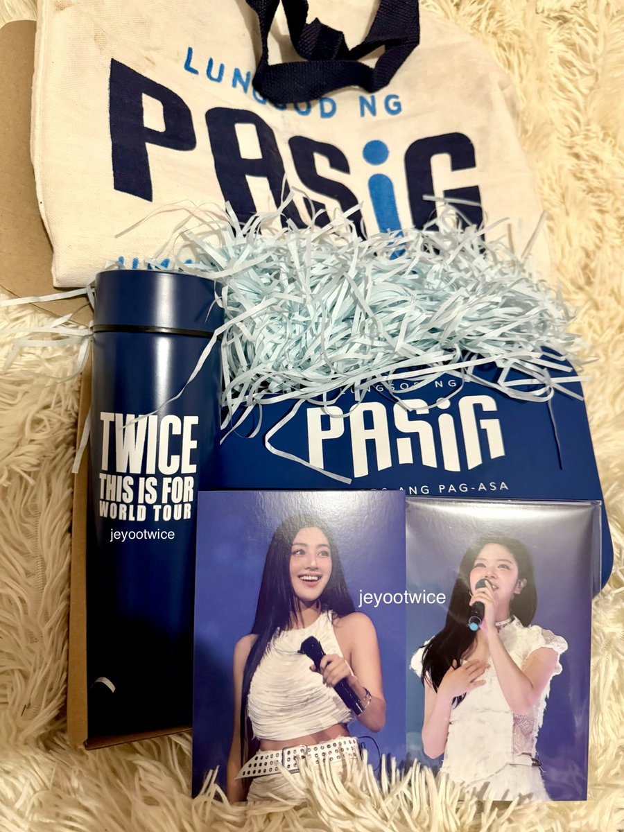 JeYooTwice's tweet photo. VIP PACKAGE from THIS IS FOR in PASIG https://t.co/aNCTPHabWr
