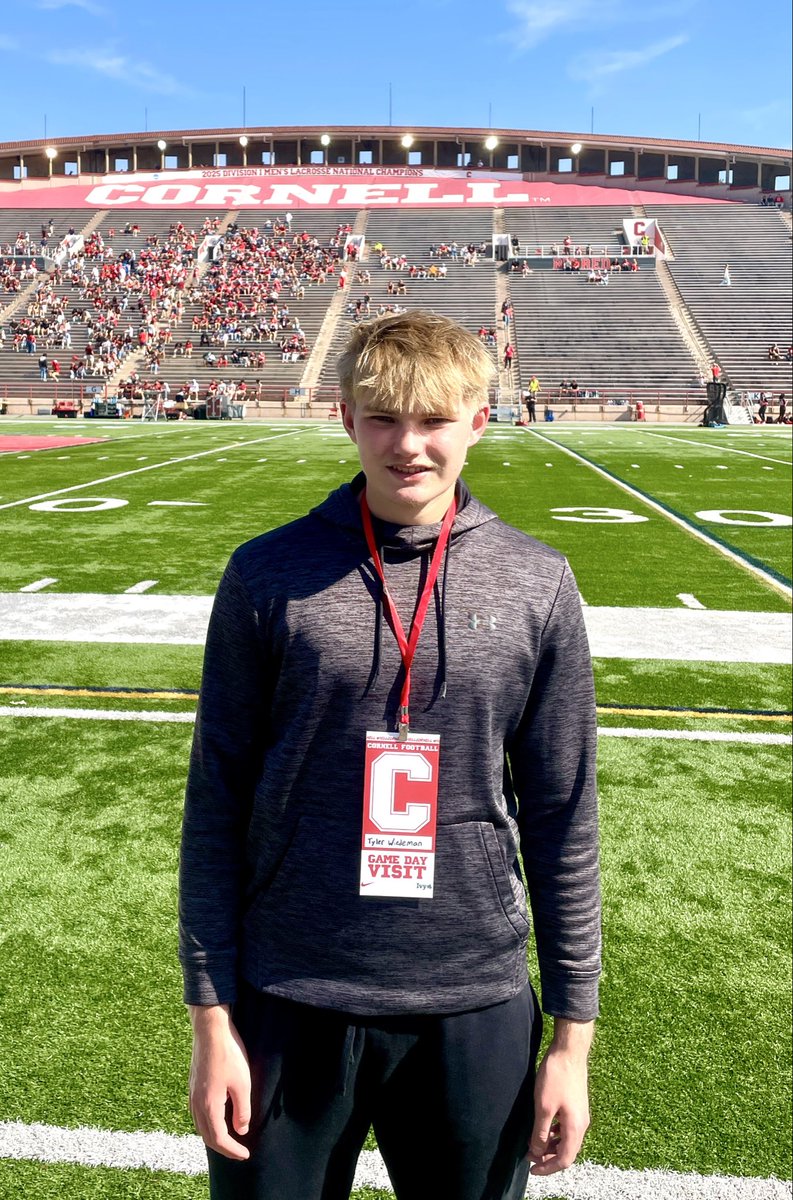 tywied9's tweet photo. Thank you @BigRed_Football for a great visit. Had an amazing time watching the game and walking around the campus and facilities.
@TerryUrsin @Coach_Hatcher20 @Americanfbcamp @JWhitlow_2 https://t.co/KhZszVcYKc