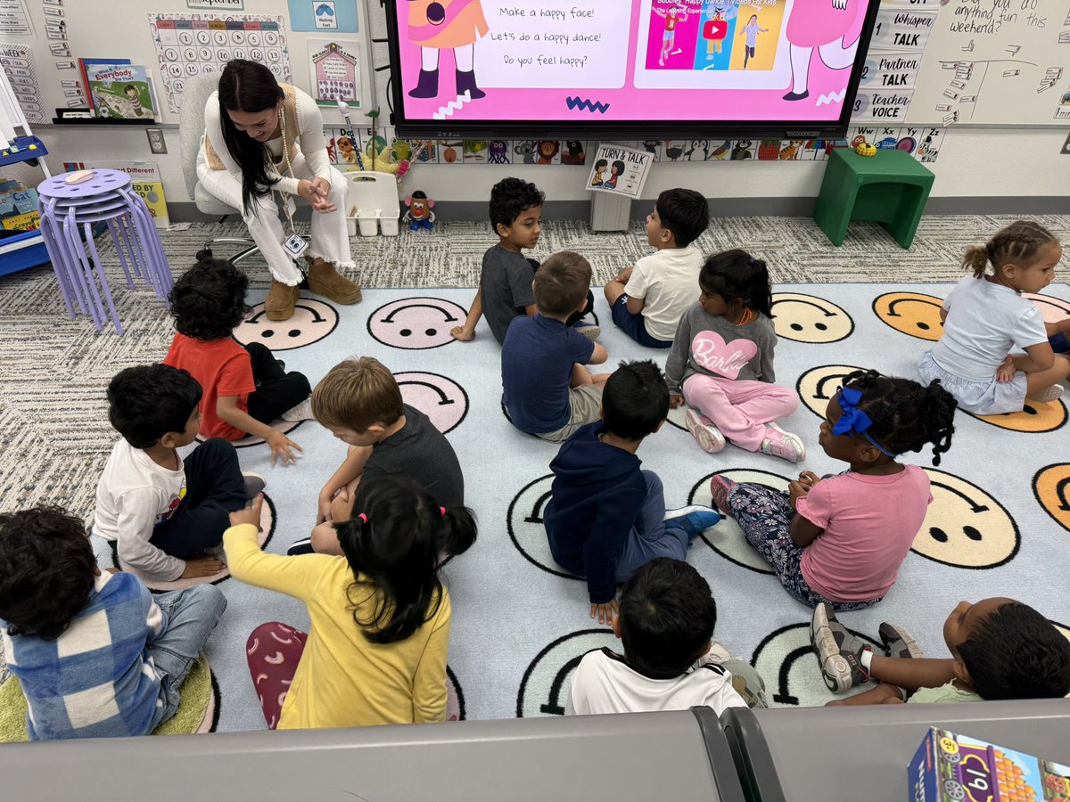 💖 Last week, our counselor, Mrs. McAfee, taught us about emotions; how to name them, understand them, and handle them when they feel BIG! 😡😢😲
We sang, shared stories, and practiced calming strategies. Thank you for helping us grow strong on the inside! 🧠💛 #CalhounConnects