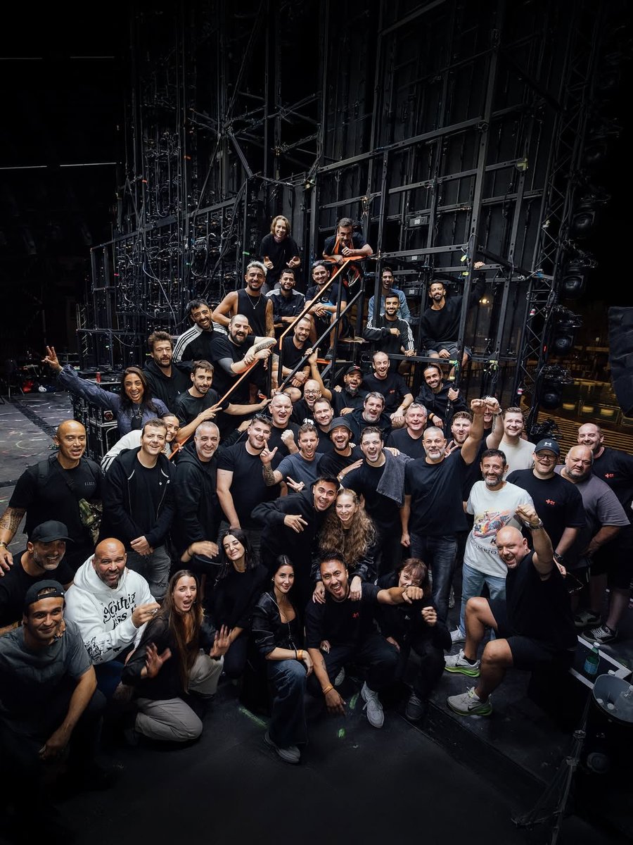 先週 <a href="/MartinGarrix/">MARTIN GARRIX</a> の <a href="/ushuaiaibiza/">Ushuaïa Ibiza Official</a> 10年連続出演が終了🔥
この夏、僕たちを観に来てくれた皆んなに感謝するよ！！
エネルギーに満ちた特別な15週間だったよ。
とても我々にとって凄く意味のある事だった❤️
改めてこの事を実現させてくれた <a href="/ushuaiaibiza/">Ushuaïa Ibiza Official</a> と <a href="/thenightleague/">The Night League</a> クルーに感謝するよ🙏