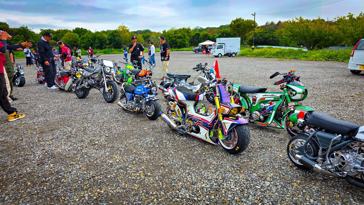 今日は@4mini_impact_kansai に参加の皆様、そして運営スタッフの皆様お疲れ様でした！屋内イベそして空調まで効いて快適なイベント参加が出来ました。
行きは広島あたりで豪雨でしたが、それでも開催出来るのが屋内イベントの魅力やと思います❗️
まだいつか参加出来る日まで、
続くよう期待してます🏁