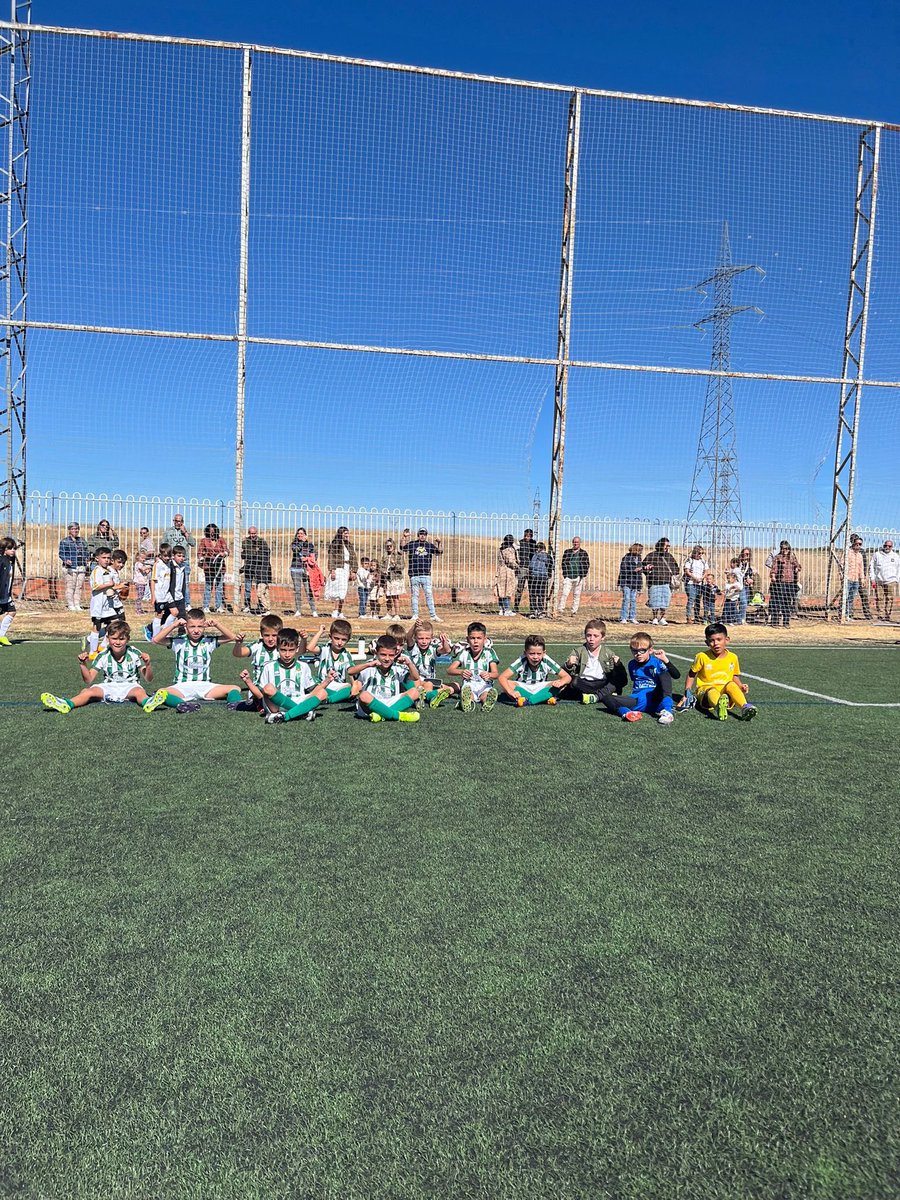 CDGuijueloBase's tweet photo. 🏁 | 50’📷 | #SalamancaCFUDSPrebenjaminA

1️⃣ @SalamancaCFUDS 
+5️⃣ 𝐏𝐫𝐞𝐛𝐞𝐧𝐣𝐚𝐦𝐢𝐧 “𝐀”

#CDGuijuelo | #TodoalVerde 💚 https://t.co/x4BMUc6sEh