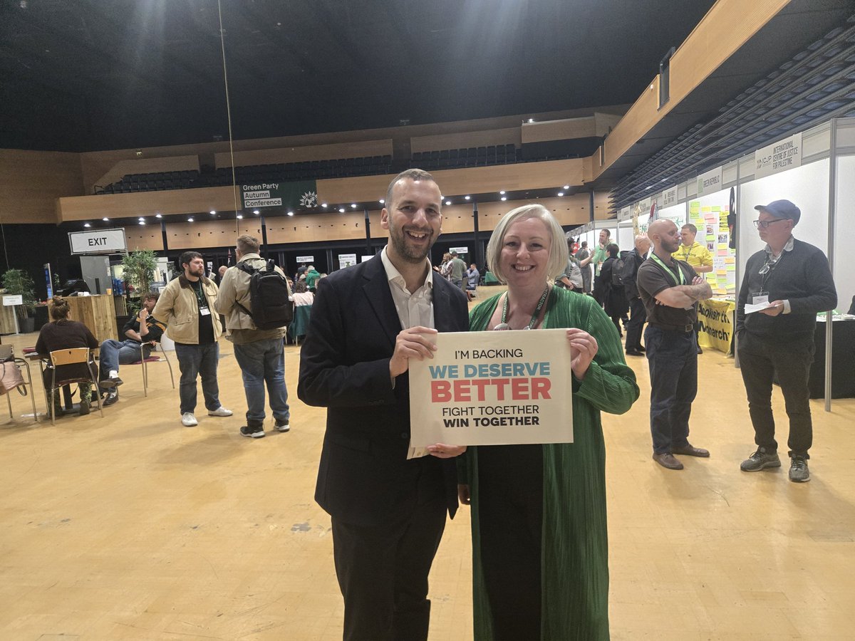 _we_deserve_'s tweet image. Delighted to meet with the inspirational @ZackPolanski at Green Party Conference!

With Zack's leadership, a new Green Left is rising ✊️