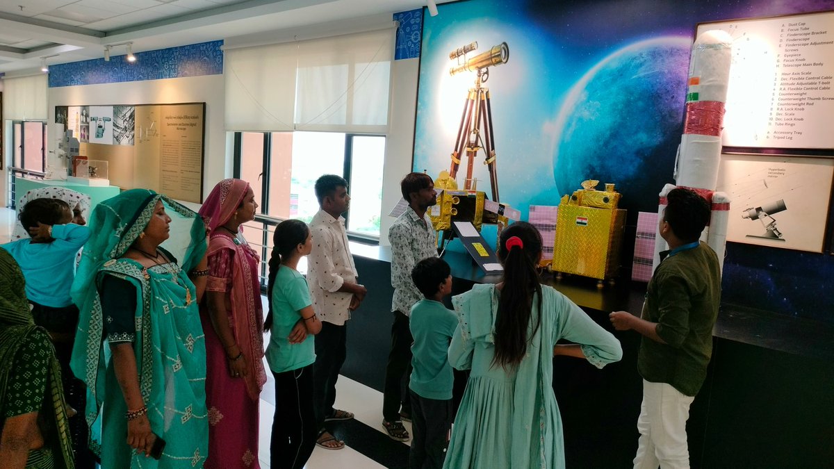 RscPatan's tweet photo. @RscPatan is celebrating #100HoursofAstronomy from 2nd to 5th Oct, supported by @infogujcost . On Day 4, activities like interactive sessions, quizzes, and scientific shows engaged young participants, sparking curiosity and inspiring them to explore the wonders of the universe. https://t.co/DqrNfszGn0