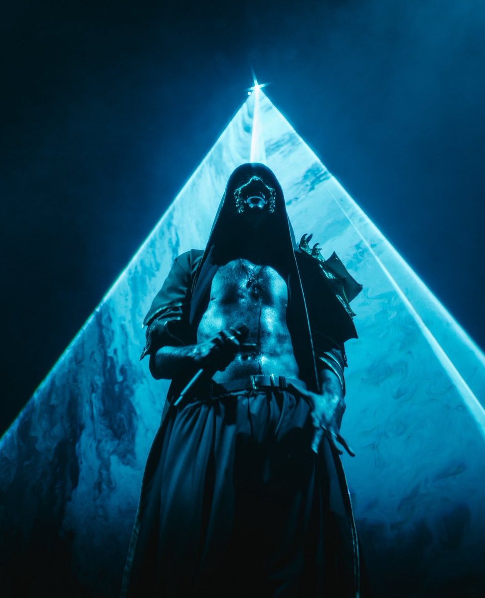 That effect of the fog with the light is just unbelievably stunning