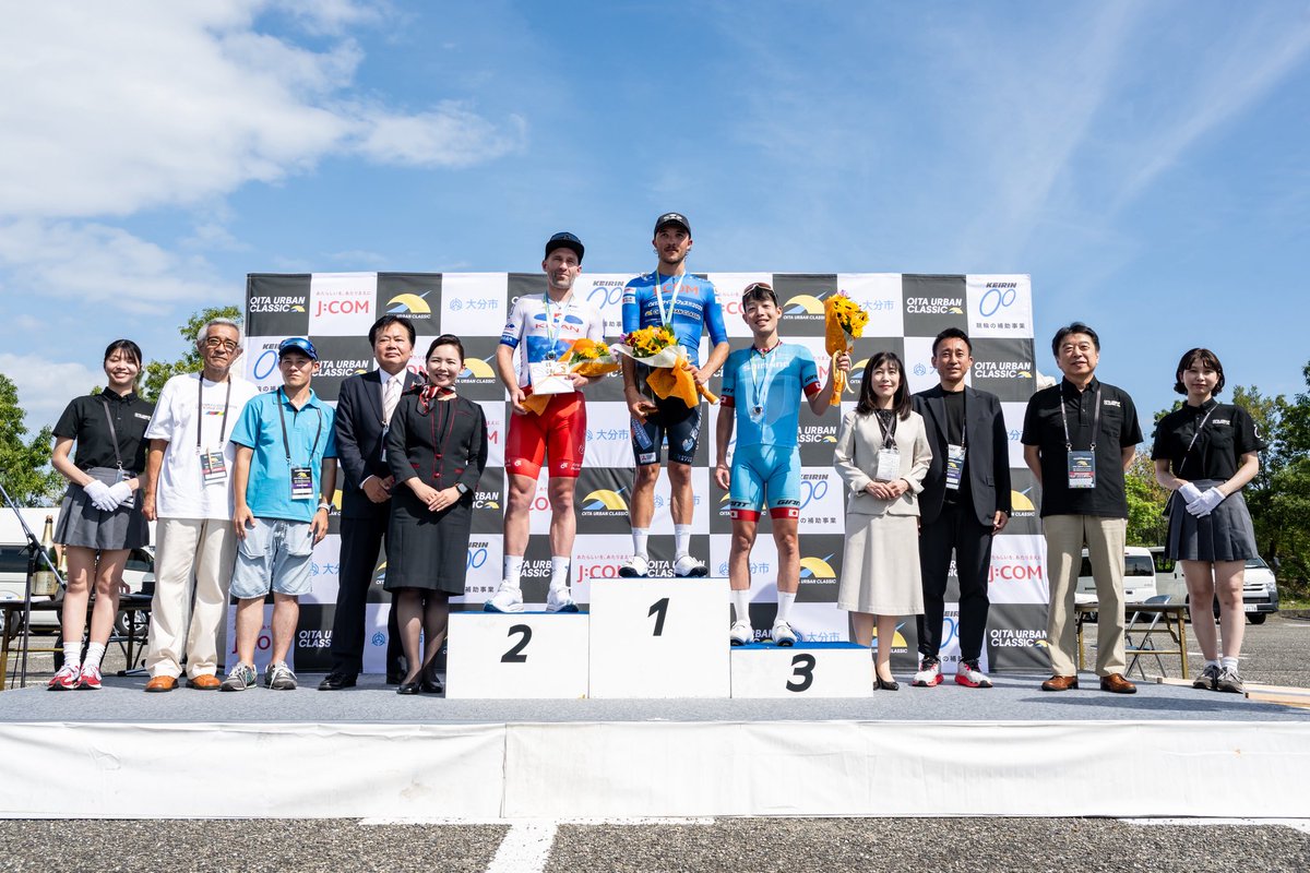 H_Nishimura1994's tweet photo. 🏆大分アーバンクラシック(UCI1.2)
エリオット優勝‼️レオ8位👏

チーム全員が素晴らしい動きを見せ、
孫崎も補給員として献身的にサポート。
チームも今季6勝目！🔥

いつも支えてくださるスポンサー・ファン・スタッフ・運営の皆さんに心から感謝します。
この勢いでツール・ド・九州へ💪 https://t.co/T54BAIUROl