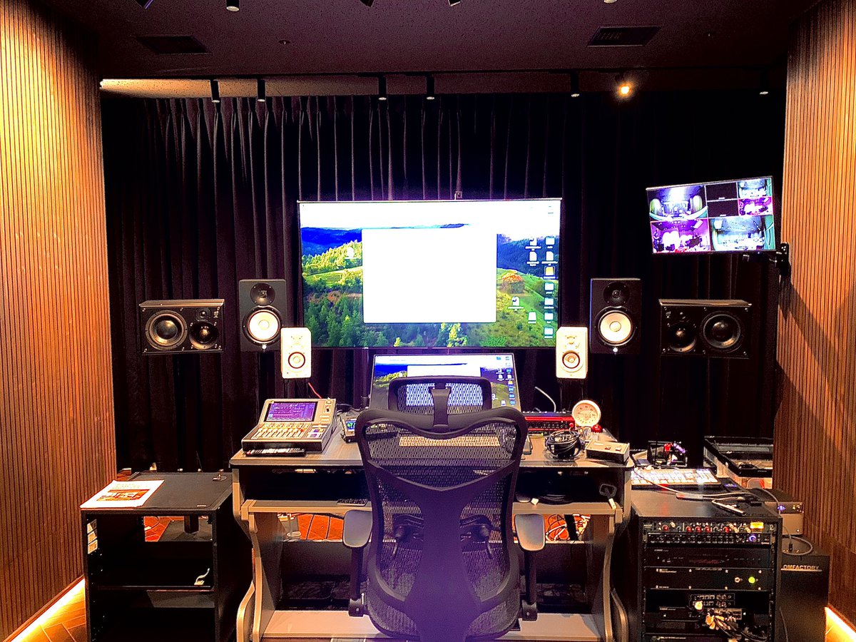 HippoNakamura's tweet image. 金曜日と今日はこちらでした。
Danteに心折れそうになりましたが、無事に今回も完走しました！

#Mix
#Mastering
#Dante
#studiohippo