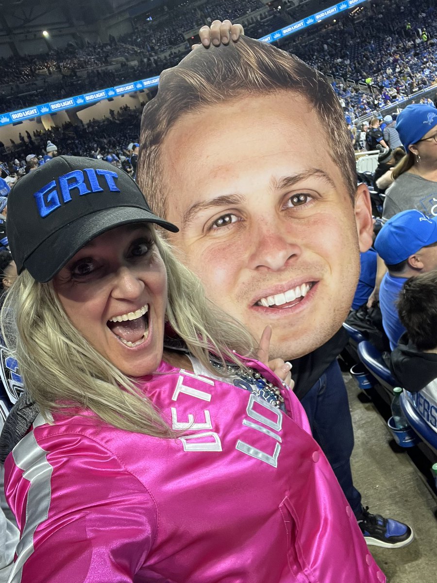 J_Rainbird's tweet photo. @NKappo0819 @Tyler_SS11 @LucaMurray @mufassa1077 @DefendOnepride @optifyy_ @Bennyboi0000 @OGRonHahn @Khalfani2 @Blionpride17 @DudekBrian @CaptainMarc95 @BranchDPOY @gibbsforsix @LALIonsfan20 @jFudgy_ @JJWolverines @KRPhillips13 @AEmerson1983 Good luck Adina!!! https://t.co/aRTg870Qn7