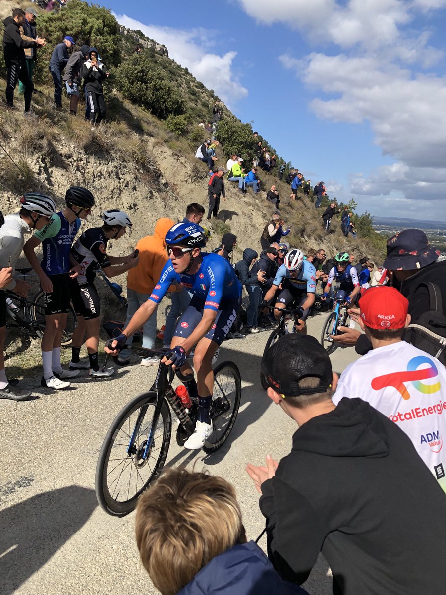 Yan Barry tweet media