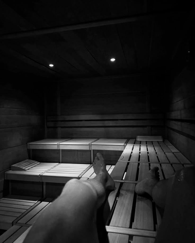 Saarinen_Vamp's tweet image. #SeductiveSundayᅠᅠᅠᅠᅠᅠ 
Relaxing in the sauna.
🇫🇮🩸