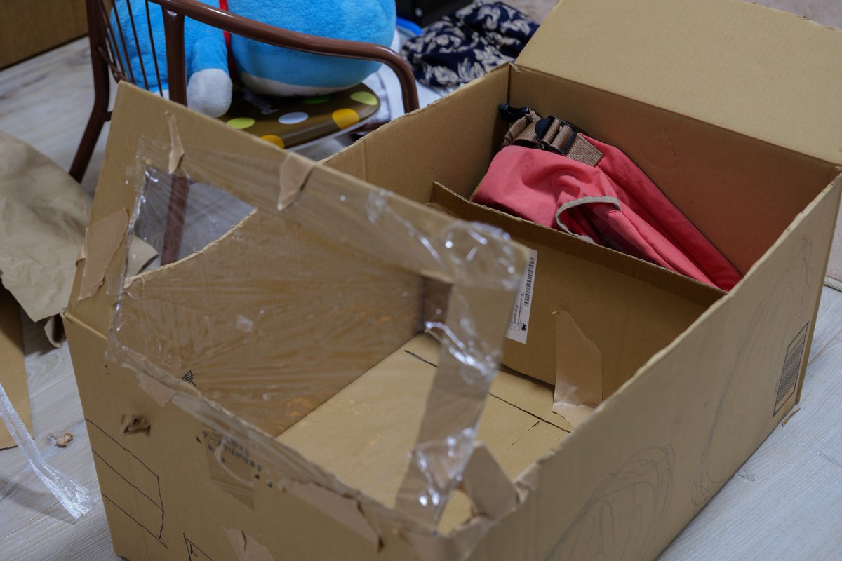 まーた何か作ってると思ったら、オープンカー2台目を作ってた。
今回は荷物置き場付き。
だんだん洗練されてきた笑