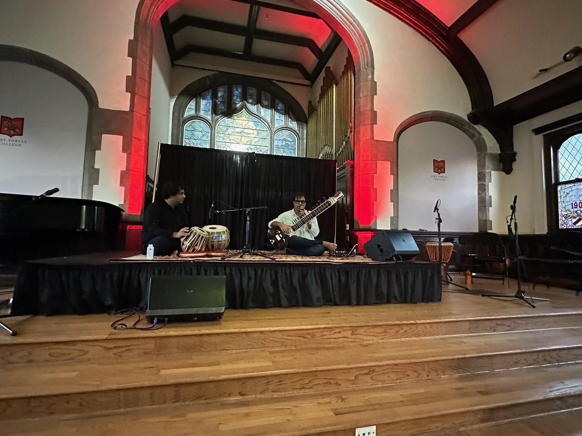 stringstruck's tweet image. Heartfelt thanks to my dear friend Tara Natarajan, and the wonderful folks at Lake Forest College for giving us a magical two days ❤️🙏

@AmitKavthekar