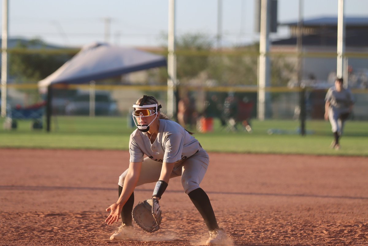 AZinthecircle's tweet photo. 🎉🥎 Let's go @ciara_anthony_ . Congratulations! Congratulations, @PCBearsSoftball! 🥎🎉 https://t.co/WGah9fFSRl