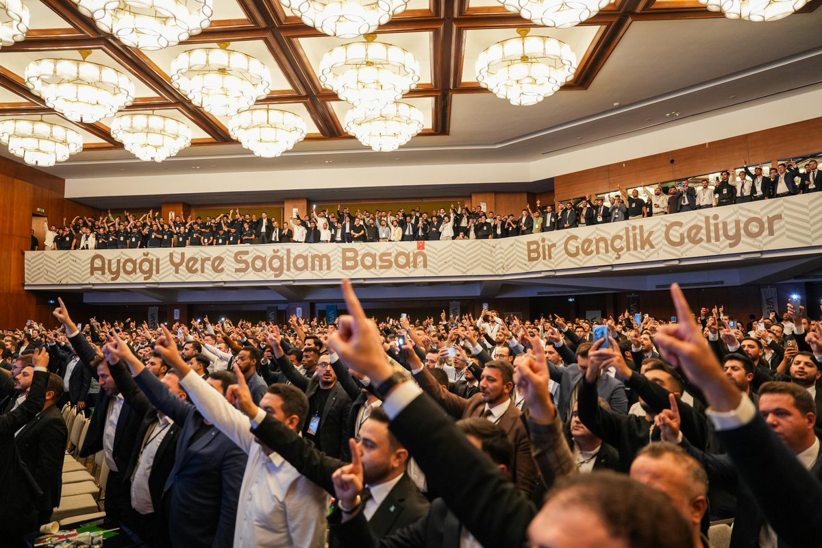 İbrahim Beşinci (@ibrahim_besinci) on Twitter photo Birliğin kıymetini, beraberliğin bereketini, kardeşliğin hikmetini en derinde hissettiğimiz 9. Teşkilat Eğitim Kampımızı tamamladık.🫂
Tecrübesiyle bizlere ilham veren Cihannüma Genel Başkanı <a href="/Selimcerrah/">Selim Cerrah</a>'a, kişisel gelişim alanındaki değerli paylaşımlarıyla ufkumuzu genişleten Birliğin kıymetini, beraberliğin bereketini, kardeşliğin hikmetini en derinde hissettiğimiz 9. Teşkilat Eğitim Kampımızı tamamladık.🫂
Tecrübesiyle bizlere ilham veren Cihannüma Genel Başkanı <a href="/Selimcerrah/">Selim Cerrah</a>'a, kişisel gelişim alanındaki değerli paylaşımlarıyla ufkumuzu genişleten