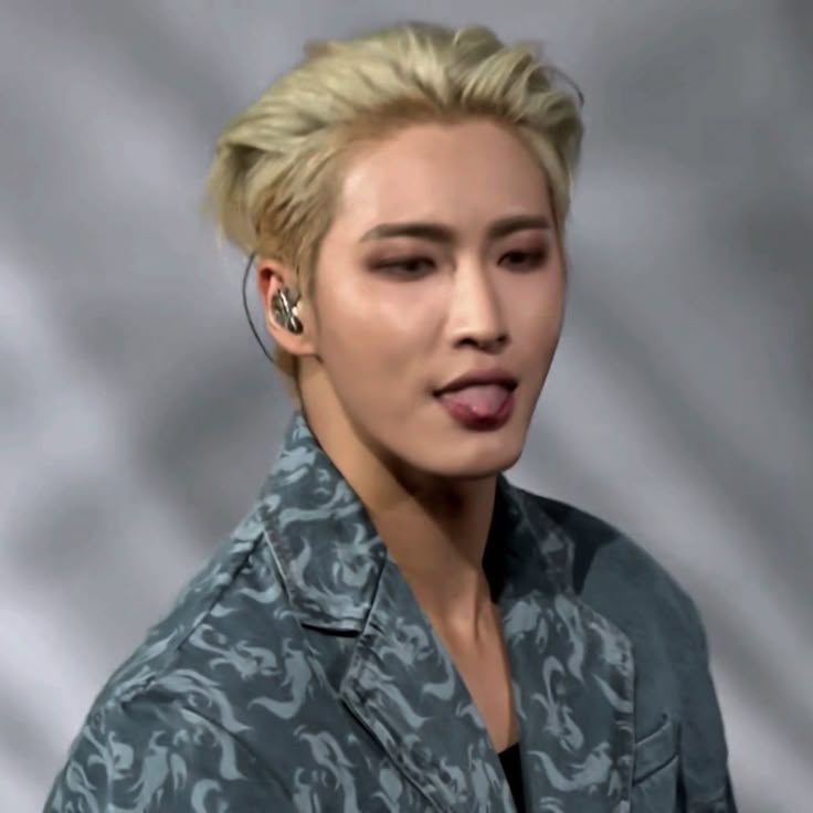 #SEONGHWA #ATEEZ <a href="/ATEEZofficial/">ATEEZ(에이티즈)</a>