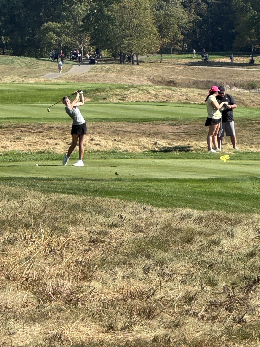 DeKalbGolf's tweet photo. An incredible season by an incredible group of ladies 🏆 Conference Champs • Sectional Champs • Regional Champs • 14th at State Finals! 🏌️‍♀️
Proud of our Barons!
#WeAreDeKalb #GoBarons #DeKalbBarons https://t.co/nH1XVEeFzO