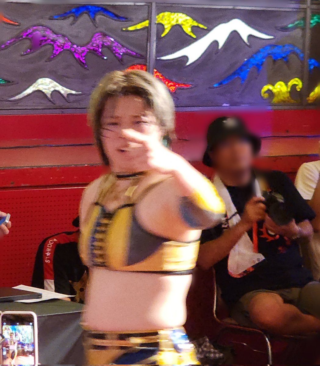 蘭奈さん

先日は試合お疲れ様でした👋😃💦

蘭奈さんが絶対実現させたかったこの試合✨️

二人の一生に残るような素晴らしい試合だったと思います😊

多恵さんから受け継いだモノを活かして、これから蘭奈さんがどんなプロレス道を歩んで行くか楽しみにしています📣

#STARDOM 
#GE
#八神蘭奈 選手