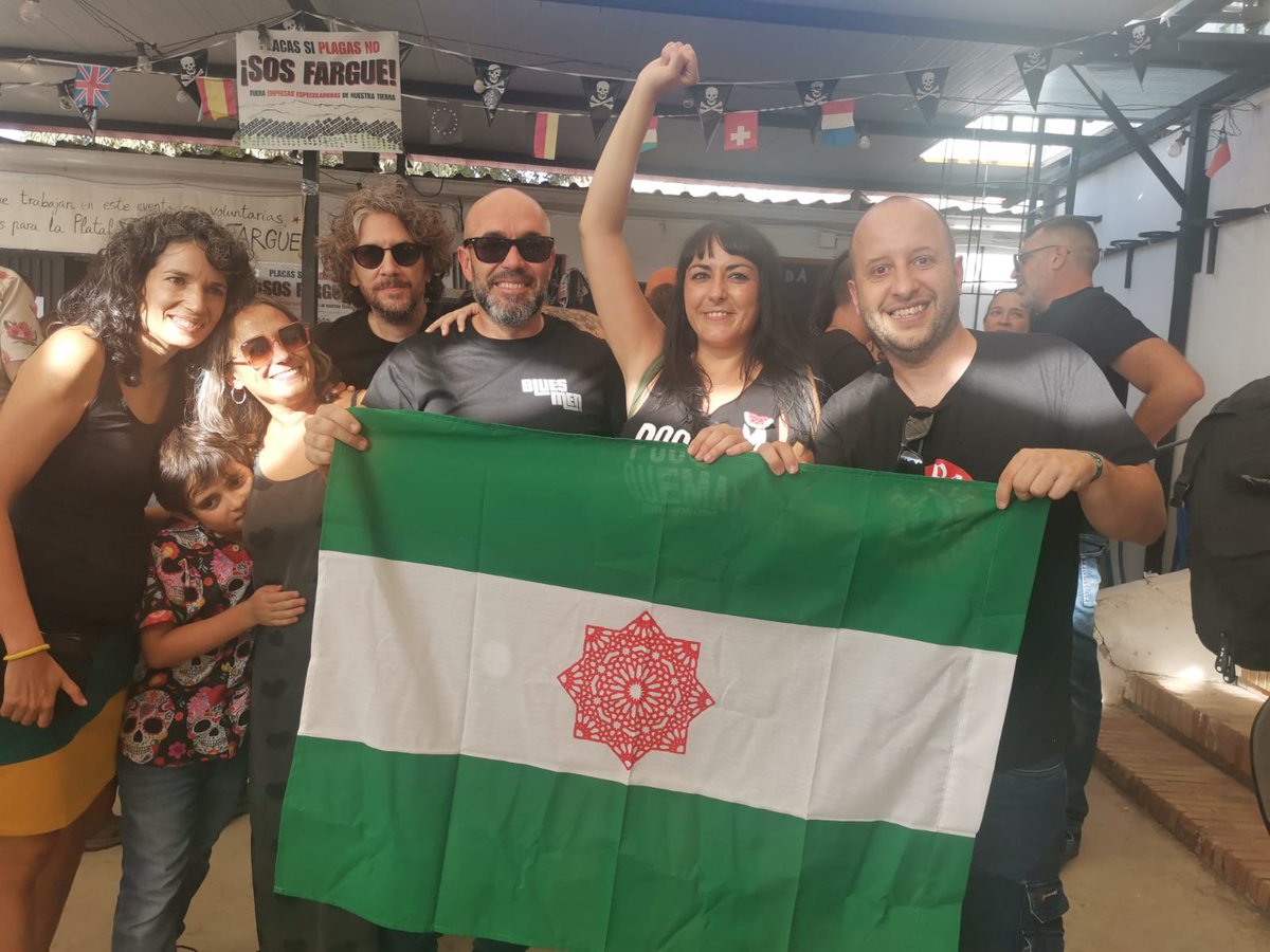 Ayer estuvimos apoyando la iniciativa de la Plataforma SOS El Fargue que está luchando contra el megaproyecto que quiere destruir el barrio por culpa de <a href="/marifrangr/">Marifran Carazo</a> y el PP que gobiernan al servicio de  las multinacionales.