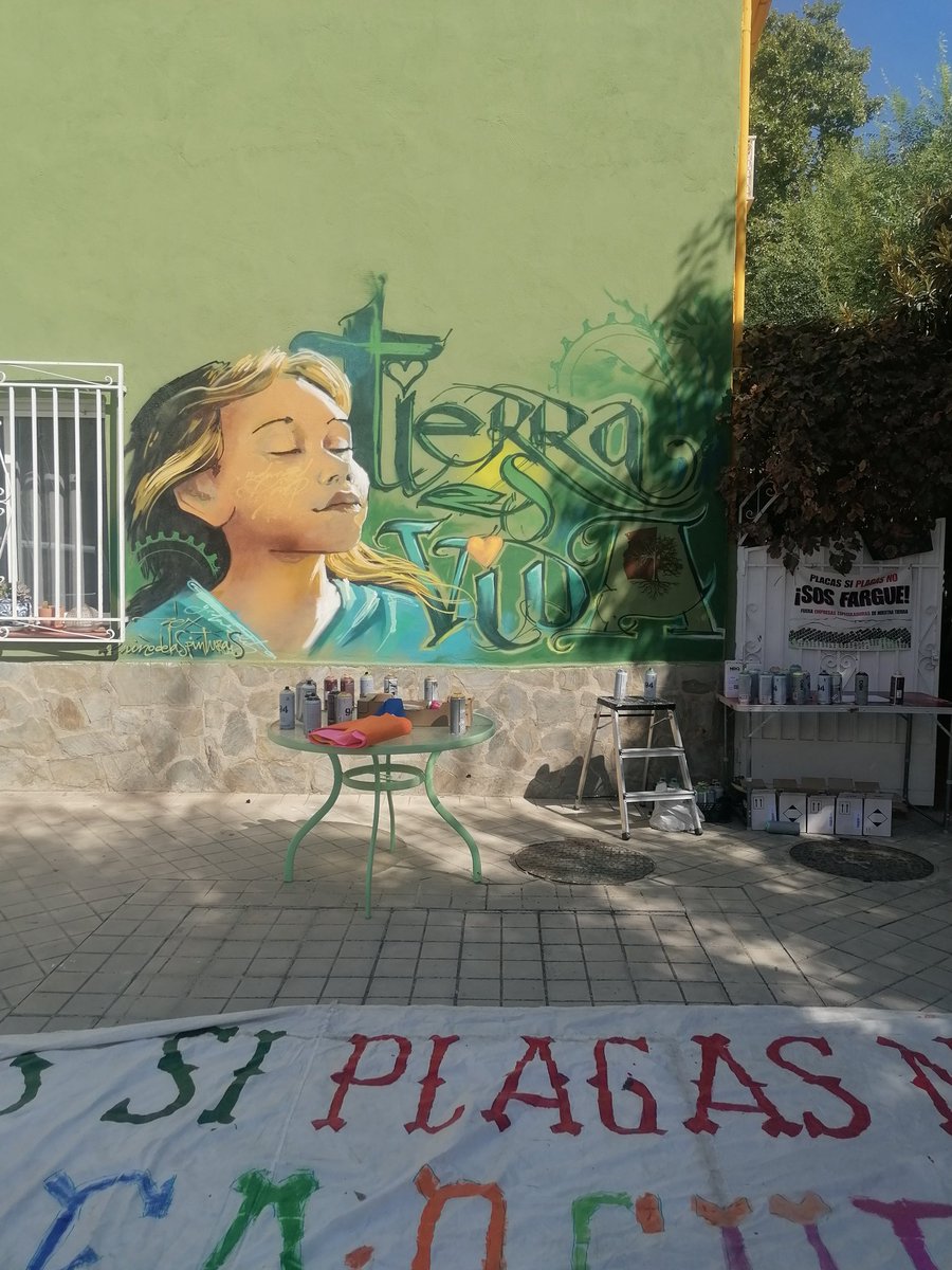Adelante_GR's tweet photo. Ayer estuvimos apoyando la iniciativa de la Plataforma SOS El Fargue que está luchando contra el megaproyecto que quiere destruir el barrio por culpa de @marifrangr y el PP que gobiernan al servicio de  las multinacionales. https://t.co/8PdxCbn6zu
