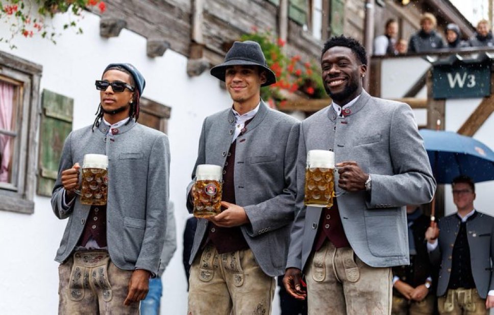 jmsiala's tweet image. doesn't matter what year they'll always be serving face