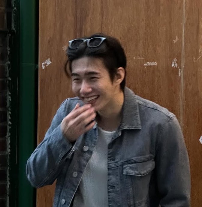 에궁 애기같이 웃네🥹