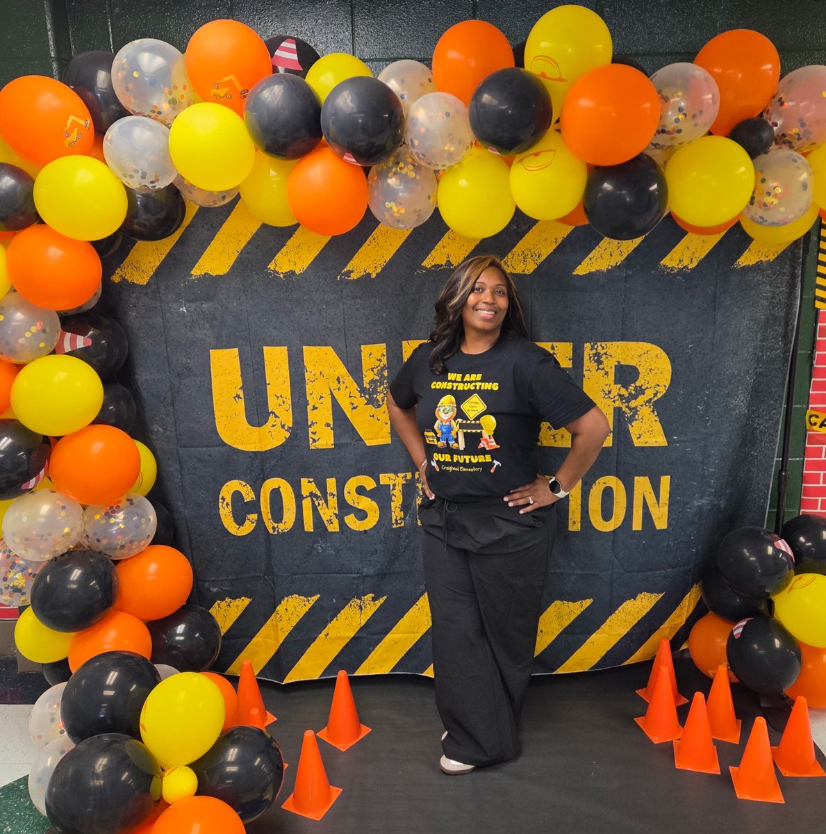 Happy National Coaches' Day to our Literacy Coach, Kari Wilson. Thanks for all you do!  #ConstructingOurFuture #PerseverancePropelsProgress ❤<a href="/craighead_lions/">Craighead Elementary</a> <a href="/MobilePublicSch/">MobilePublicSchools</a> @bmorgan319 <a href="/ARIALSDE/">ARI</a>