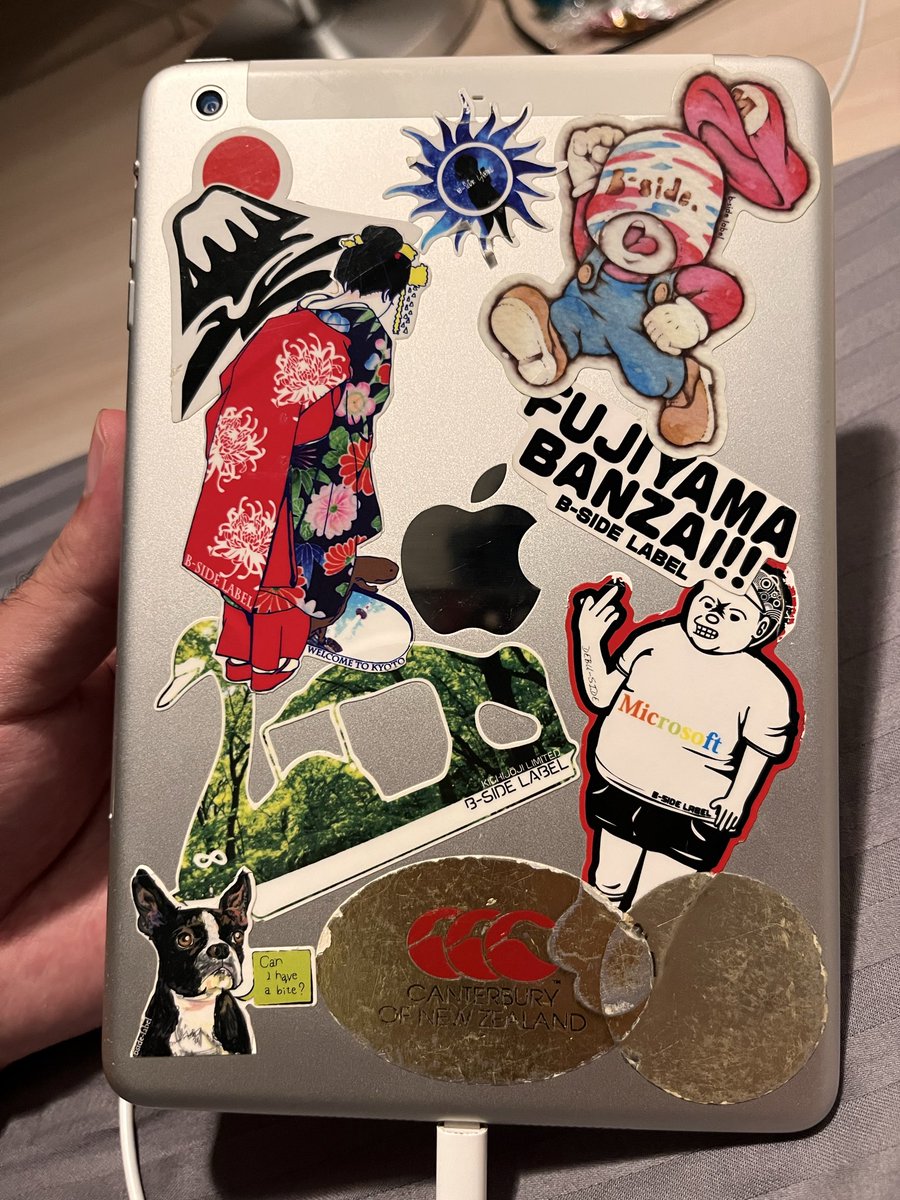 takeshimodoki's tweet photo. 10年経っても剥がれていません
素敵なステッカーたちに👍
#bsidelabel
#ipadmini2 https://t.co/TgRR2FM3wj