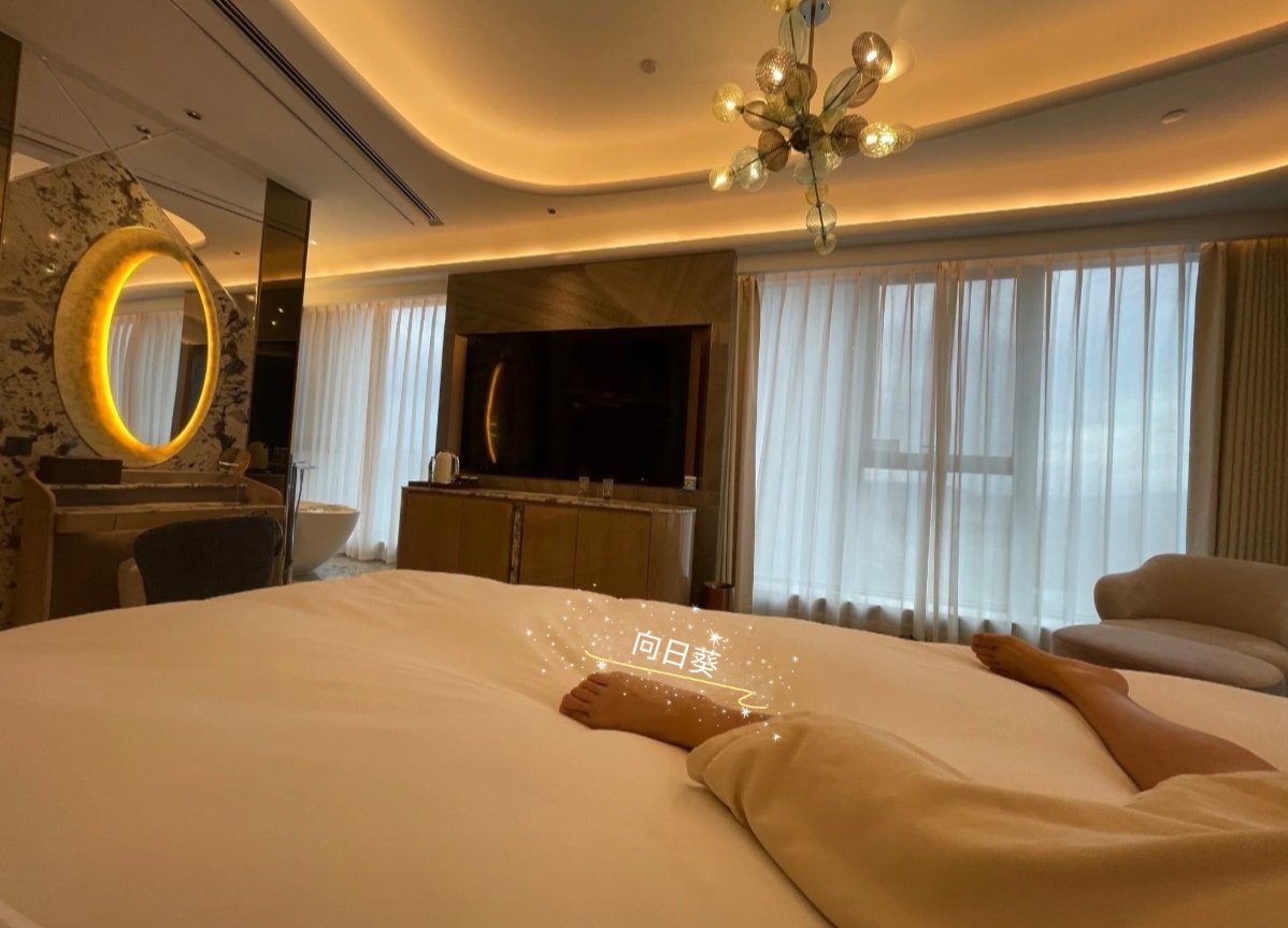 一年也就几个点的休息时间，不去转转，总是心有不甘，可出门后的种种遭遇，心里简直是一万个cdan…