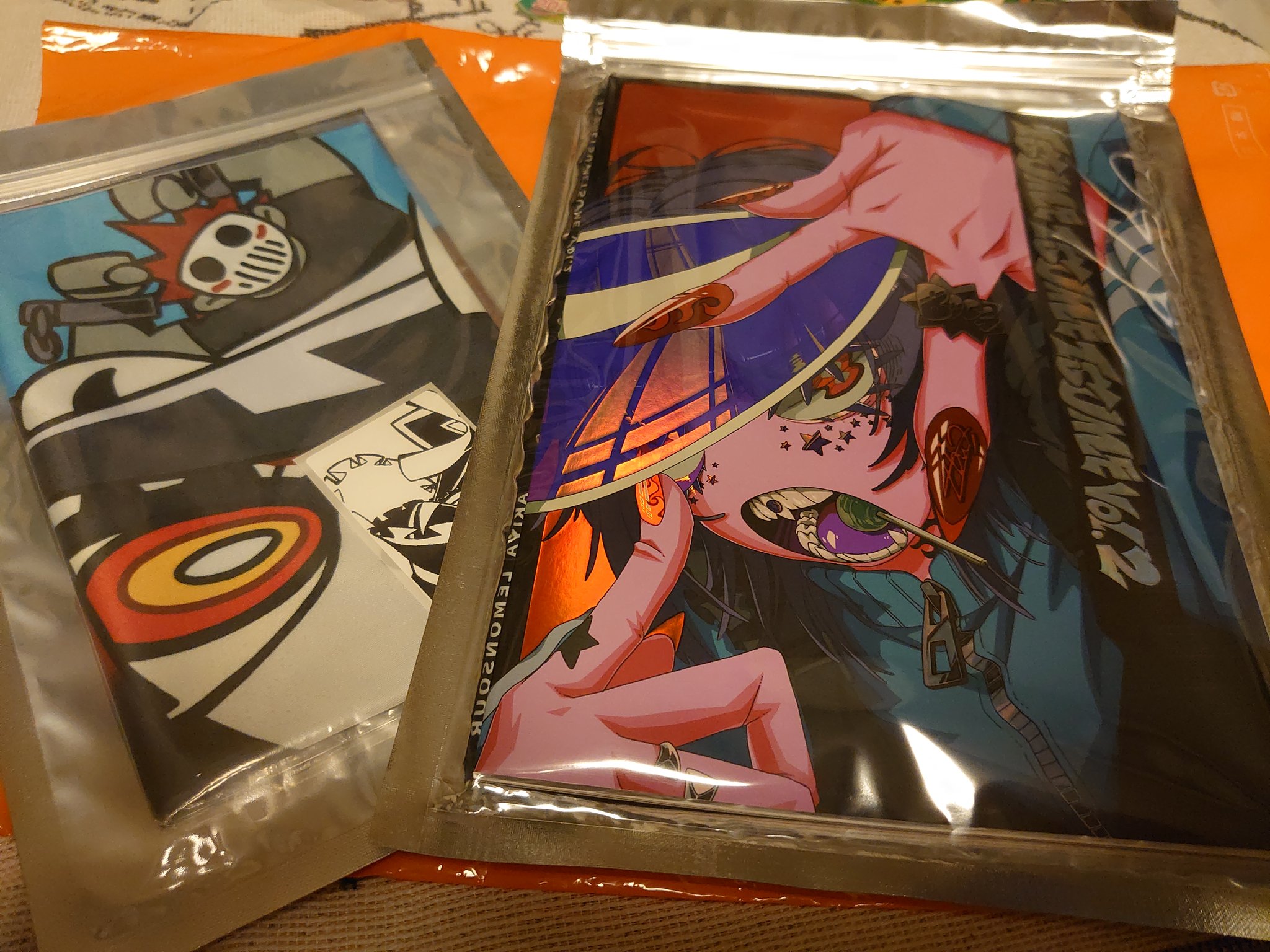 魚くん 様@KC x 2 SHOW BY ROCK!!｜ホログラム缶バッジ(57mm)「SHOW BY ROCK!!」01