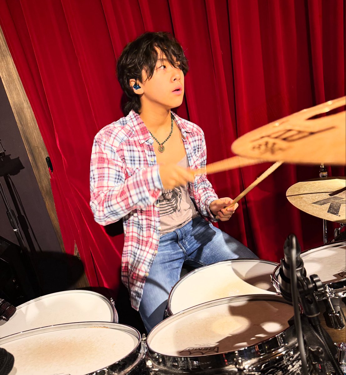 keitorockstar's tweet photo. 久々にスタジオで撮影🥁✨
ピアノとドラム両方演奏できるようにピアノも猛練習中😎

#ロックドラマーkeito #グラスハート #ドラム男子 https://t.co/xSeWMvK1hd
