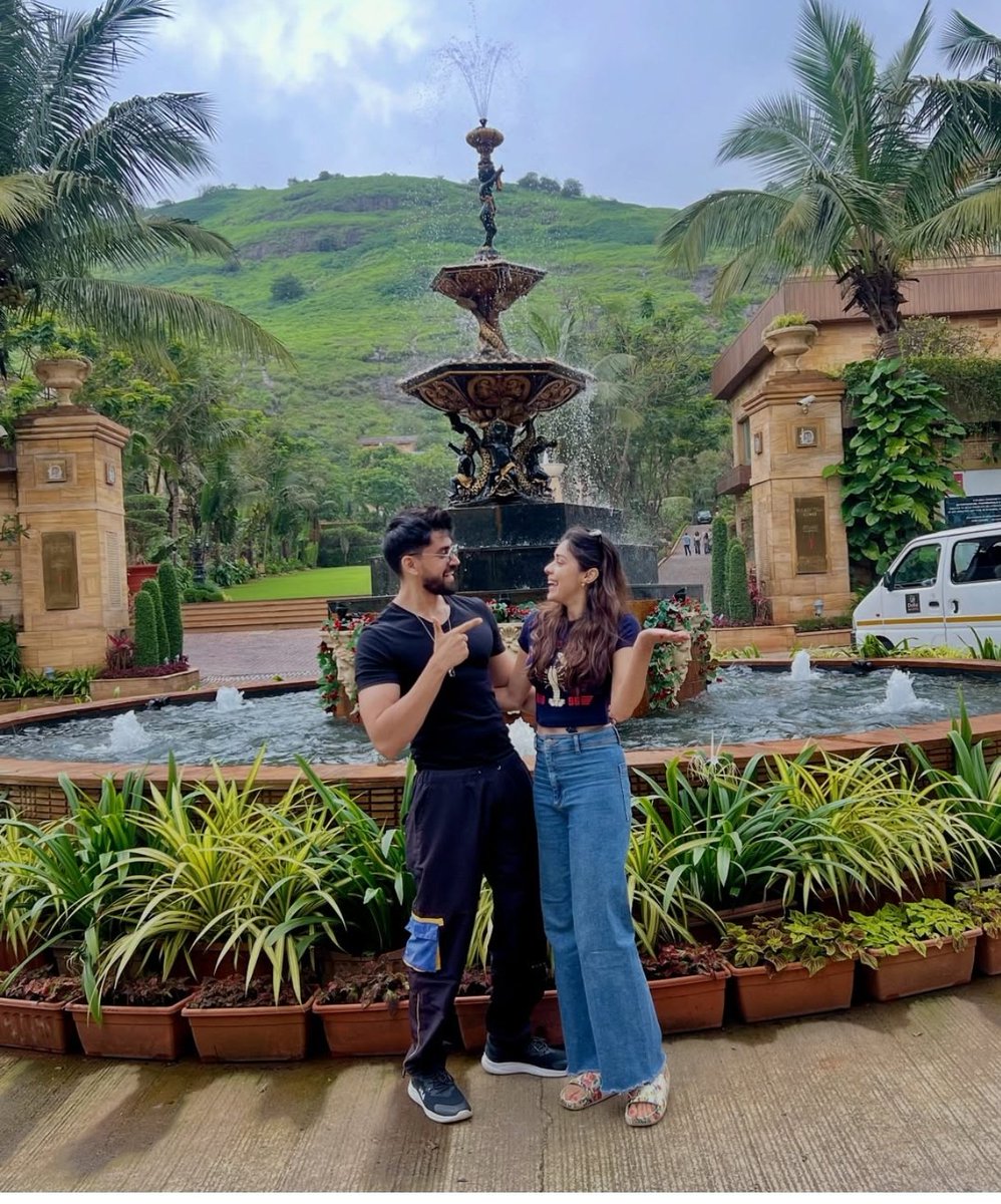 TeamAvinashFC's tweet image. A bond that stood strong through every high &amp;amp; low.

A connection that time couldn’t fade, only made deeper.

One year later… the magic still shines brighter than ever.

365 DAYS OF AVISHA MAGIC
@Avinash_galaxy