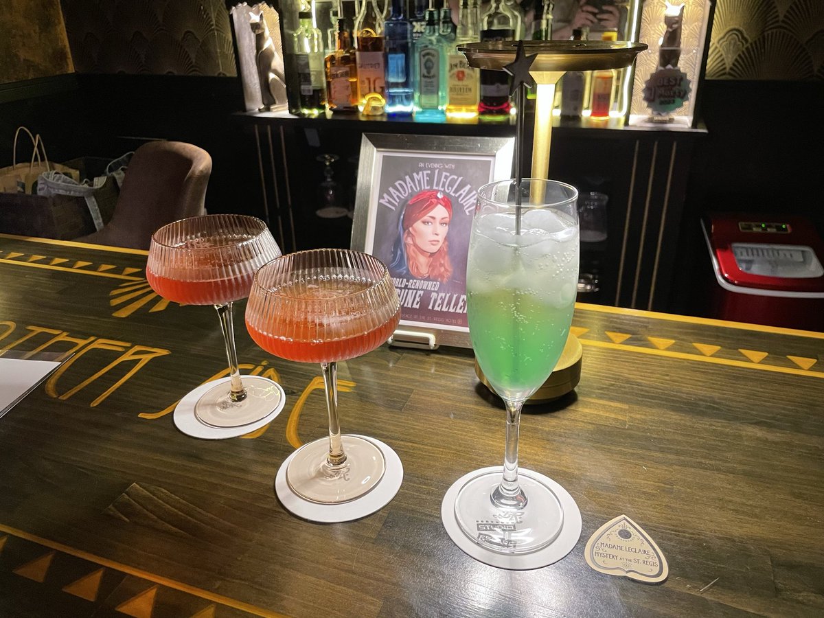 yuki_mdms's tweet image. Studio Escape『マダム・ルクレールの交霊会』行ってきました！
今回もめっちゃ楽しかった〜！まさしく体験型シネマでした🎬セットの作り込みも凄いし、普段謎解きやらなくてもしっかり楽しめます✨
また大阪に行ったら他の作品もやりたい！
#マダムルクレールの交霊会
#スタジオエスケープ