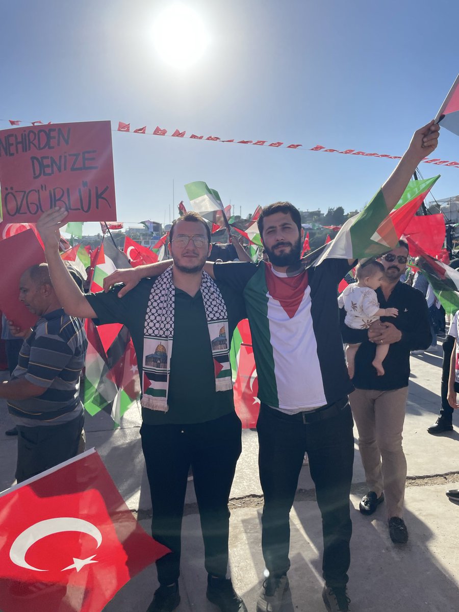 Nehirden denize özgür Filistin…