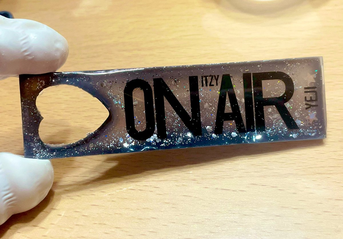 こんな感じのものを製造中なんですが
欲しいと思ってくれる人いますか…？