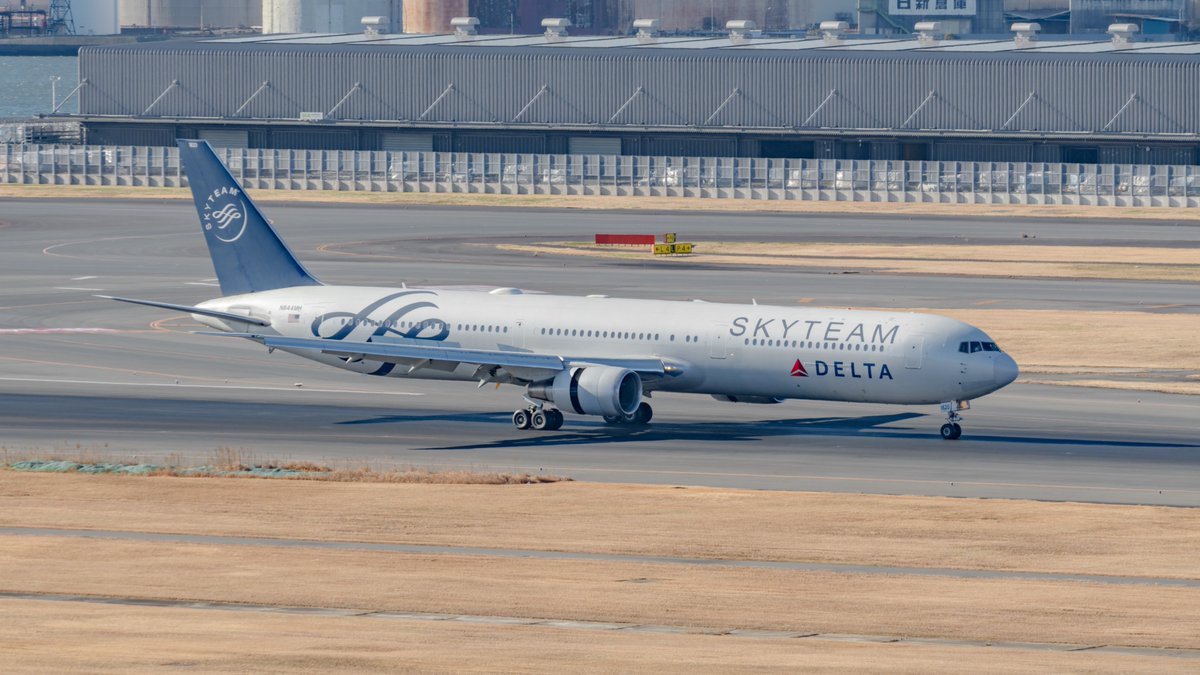 kura7sweet's tweet image. 2025年に成田・羽田で遭遇したレア機を小出しにしてみます。

2025 rare-plane shots in NRT(RJAA)/HND(RJTT)

Delta Airlines / Boeing 767-432ER
N843MH / 04 JAN 2025
N844MH / 26 JAN 2025
N845MH / 18 FEB 2025

中国・広州での整備途上に羽田にテクランしたデルタB764。

#HND #RJTT